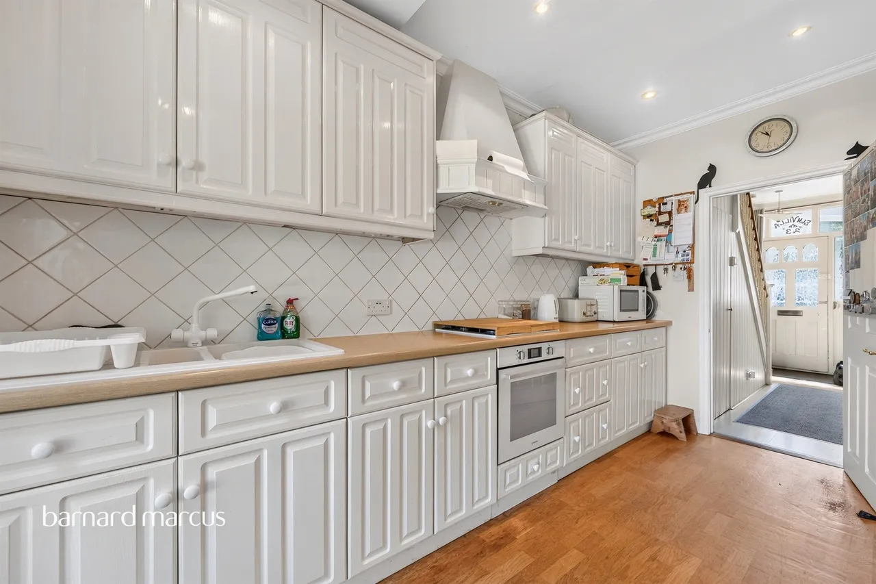 Hackbridge Road, Wallington, photo 4