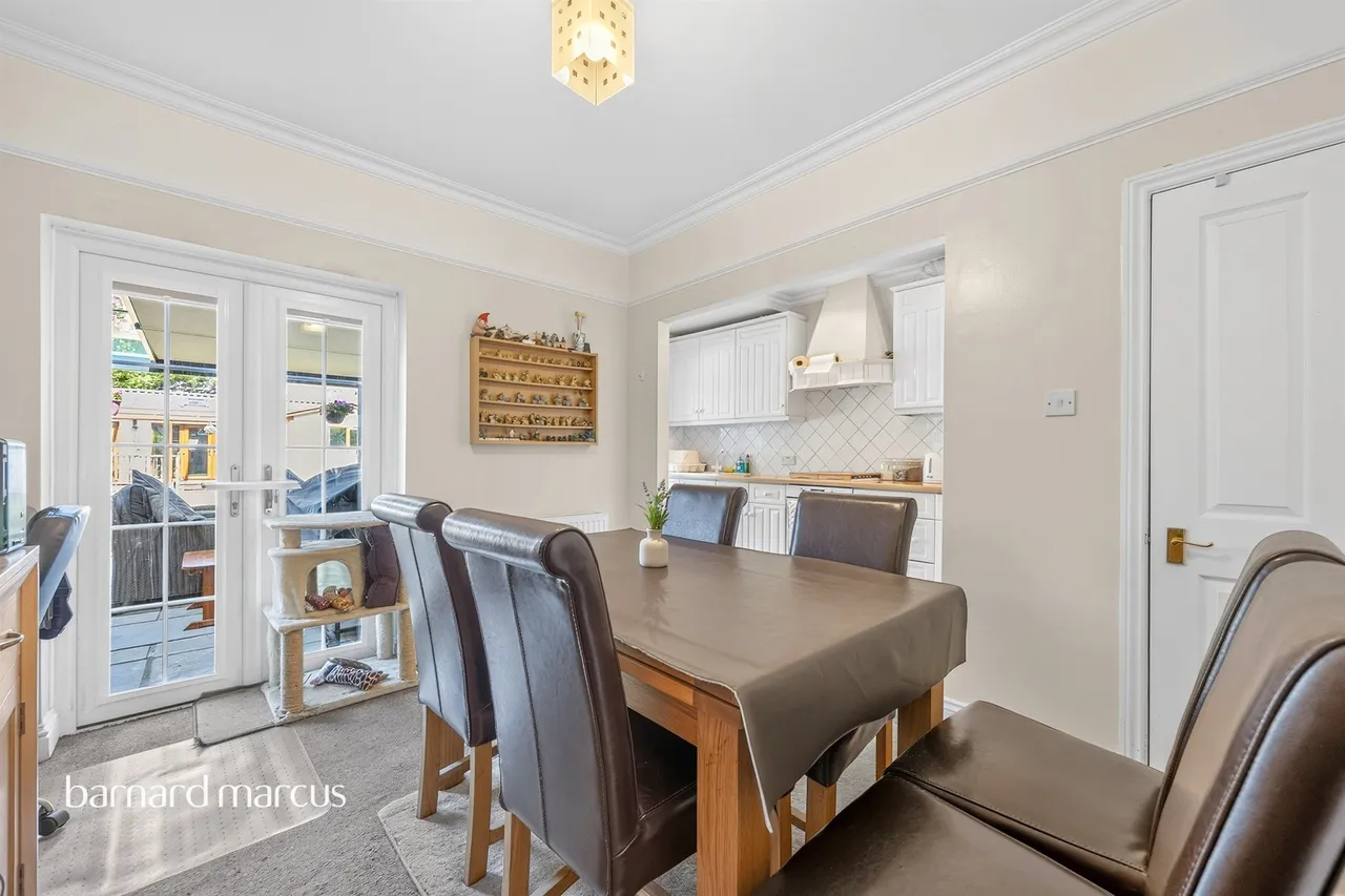Hackbridge Road, Wallington, photo 5