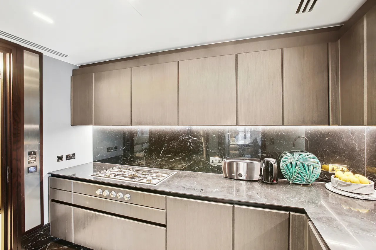 Ashburton Place, Mayfair, W1J, photo 15