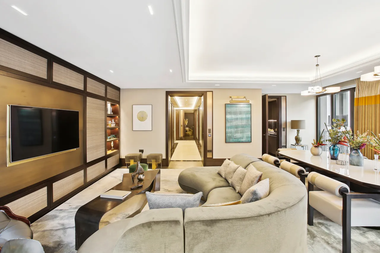 Ashburton Place, Mayfair, W1J, photo 12