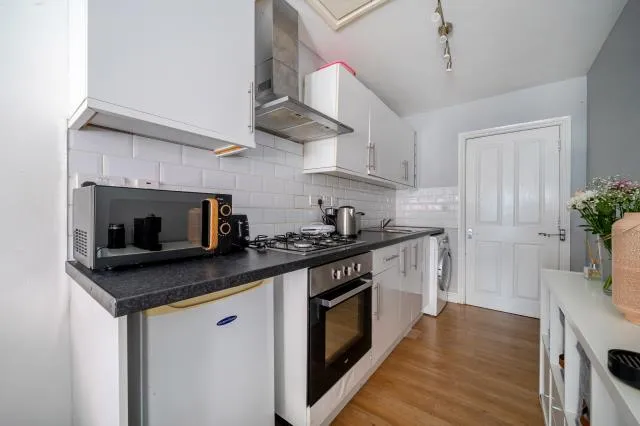 High Street, Slough, SL1, photo 7