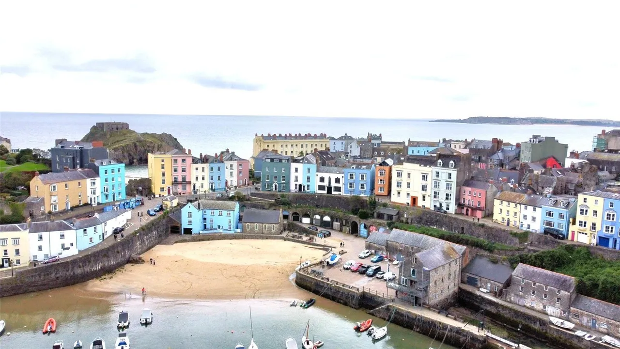 Crackwell Street, Tenby, SA70, photo 25