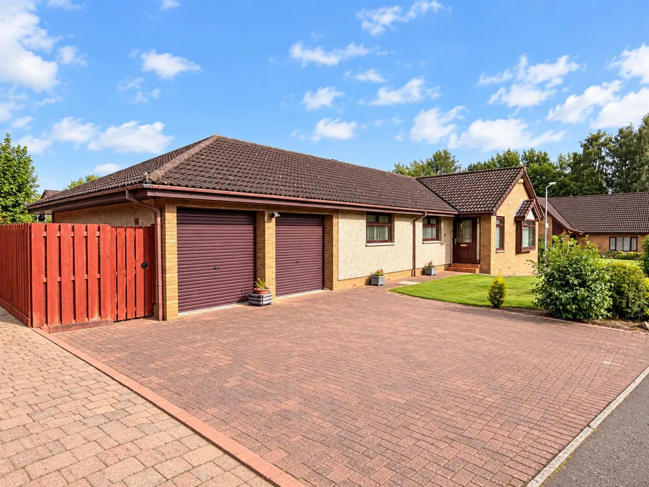 4 bed house for sale, Old Avon Road, Hamilton, ML3
