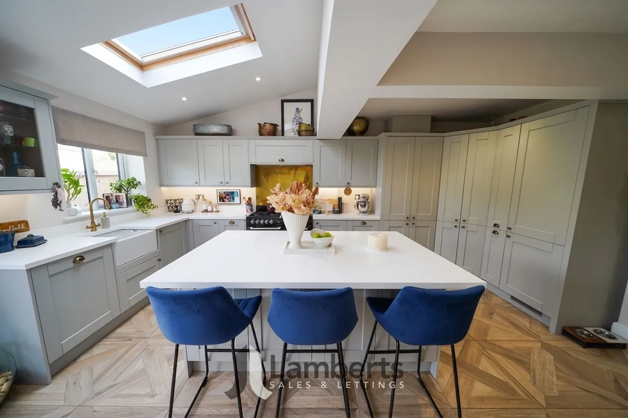 1 Teal Road, Studley, photo 10