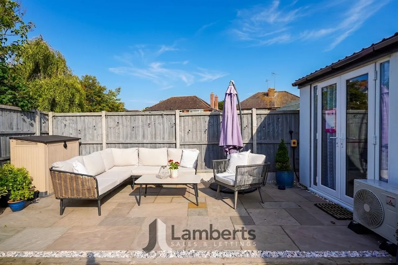 1 Teal Road, Studley, photo 22