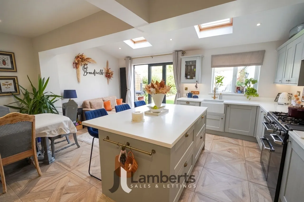 1 Teal Road, Studley, photo 5