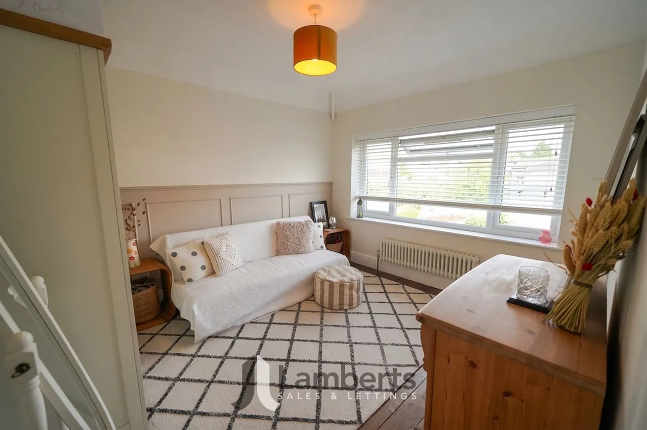 1 Teal Road, Studley, photo 17