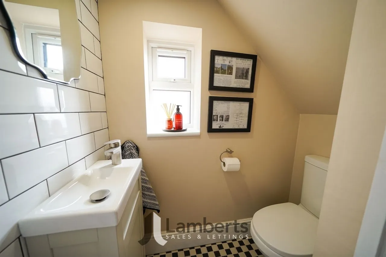 1 Teal Road, Studley, photo 9