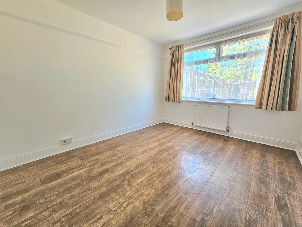 Granton Avenue, Upminster, Essex, RM14, photo 4