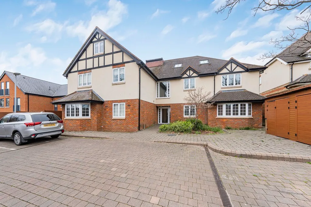 Swakeleys Road, Ickenham, UB10, photo 24