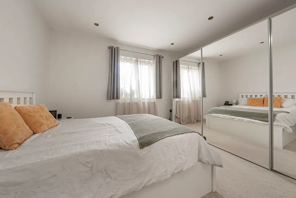Swakeleys Road, Ickenham, UB10, photo 4