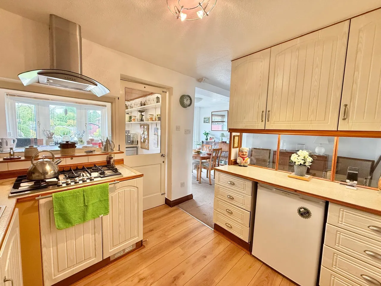 Leesway Drive, Denton, M34, photo 9