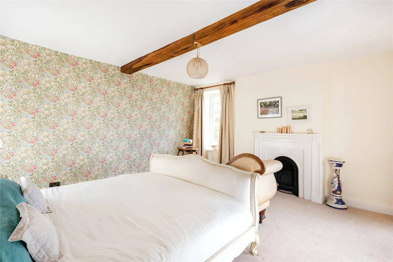 High Street, Great Doddington, NN29, photo 8