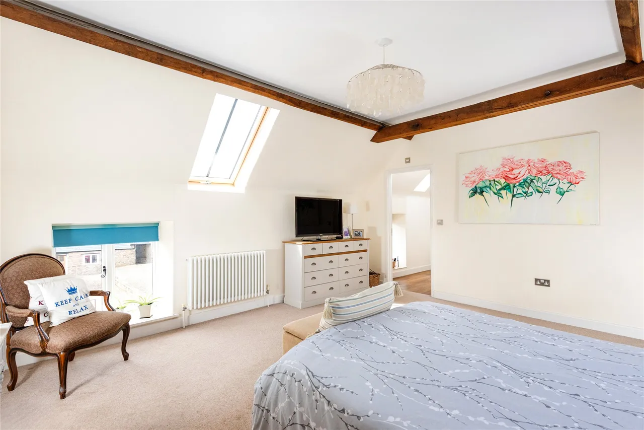 High Street, Great Doddington, NN29, photo 24
