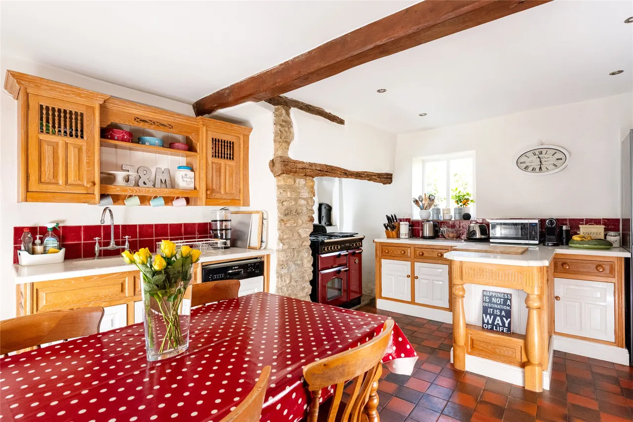 High Street, Great Doddington, NN29, photo 11