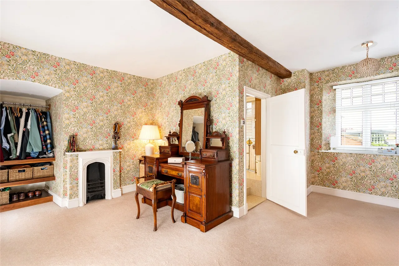 High Street, Great Doddington, NN29, photo 17