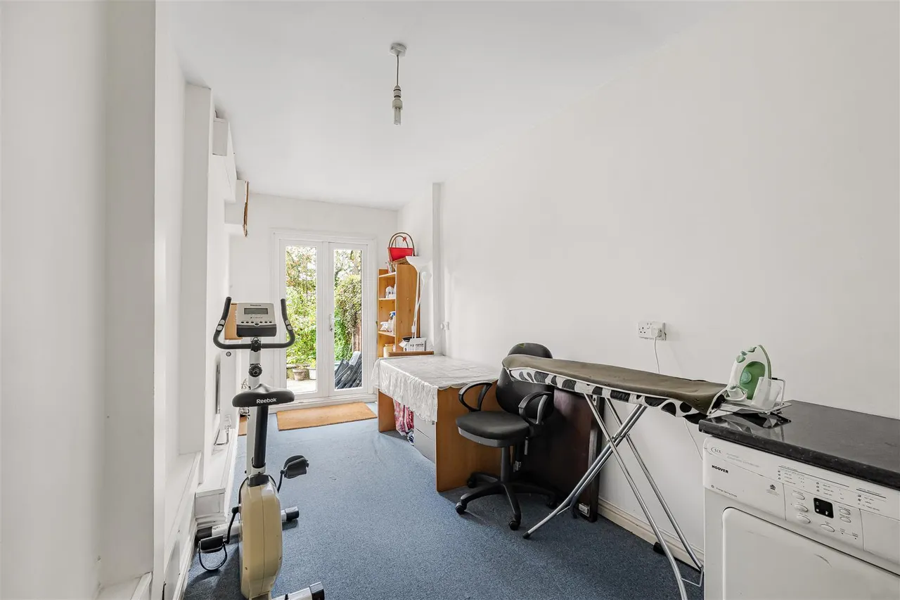 St Andrews Avenue, Wembley, HA0, photo 10