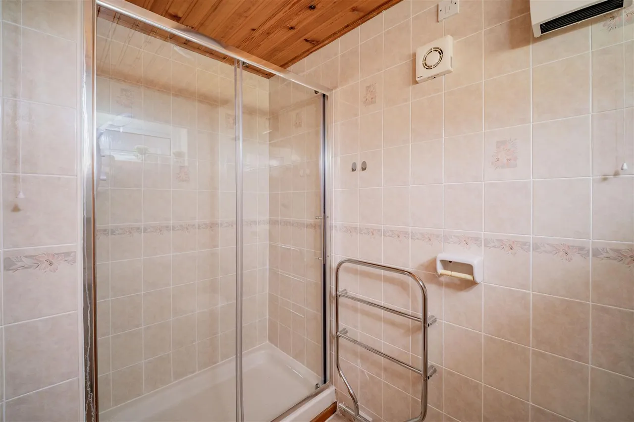 Rosemill Road, Bridgefoot, photo 13