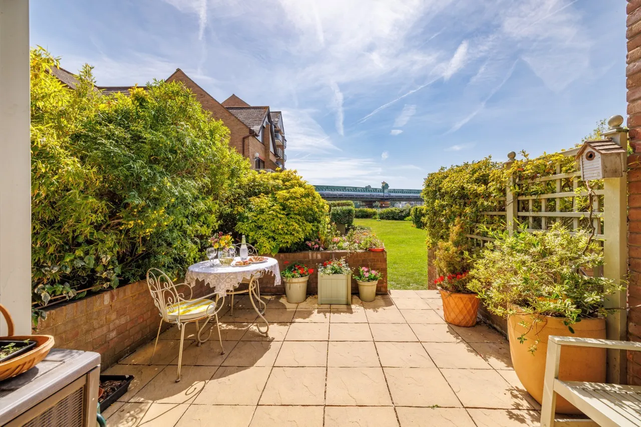 2 bed house for sale, Ranelagh Gardens, London, SW6