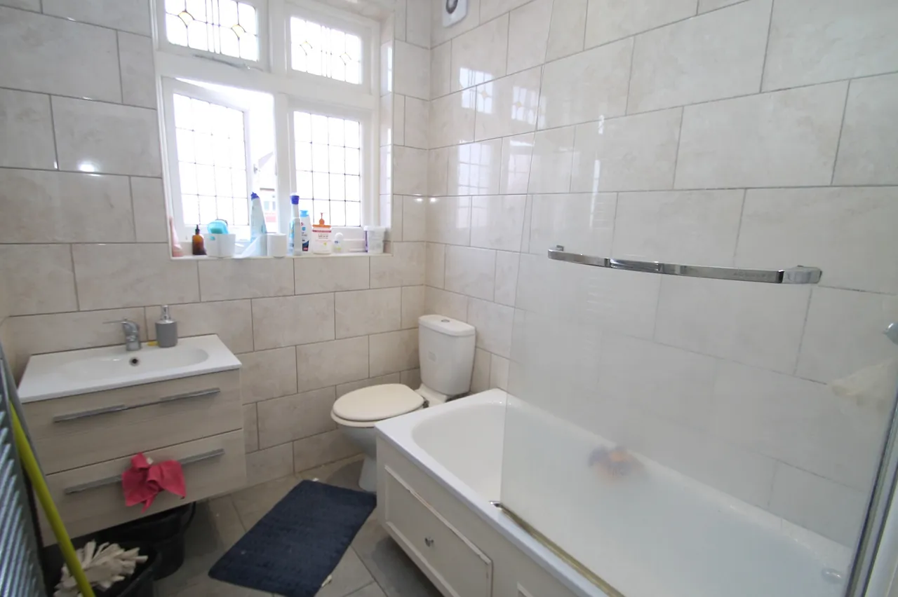 Churchill Avenue, Harrow, HA3, photo 7