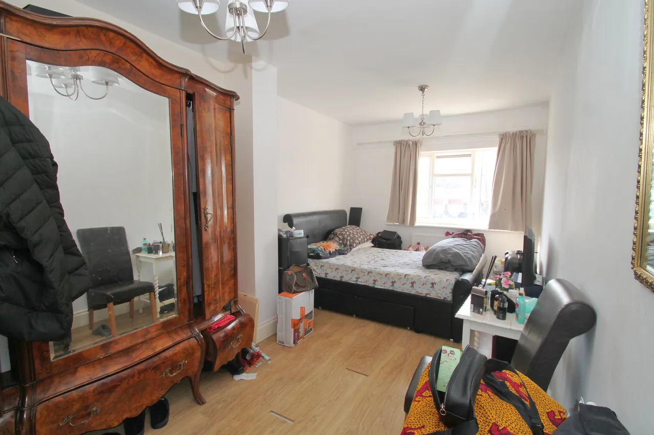 Churchill Avenue, Harrow, HA3, photo 8