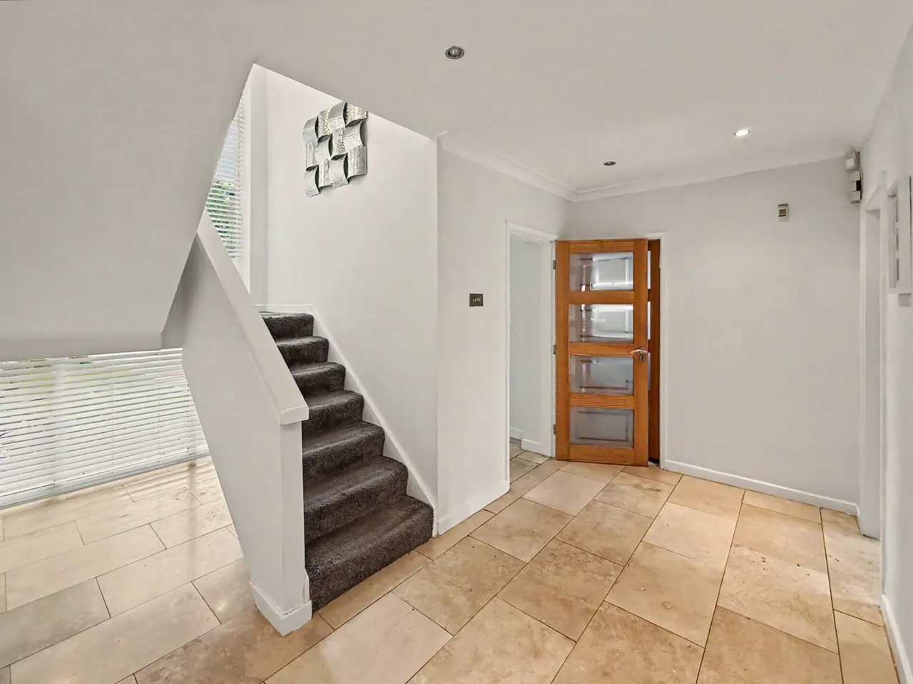 Oakdale Close, Whitefield, M45, photo 6