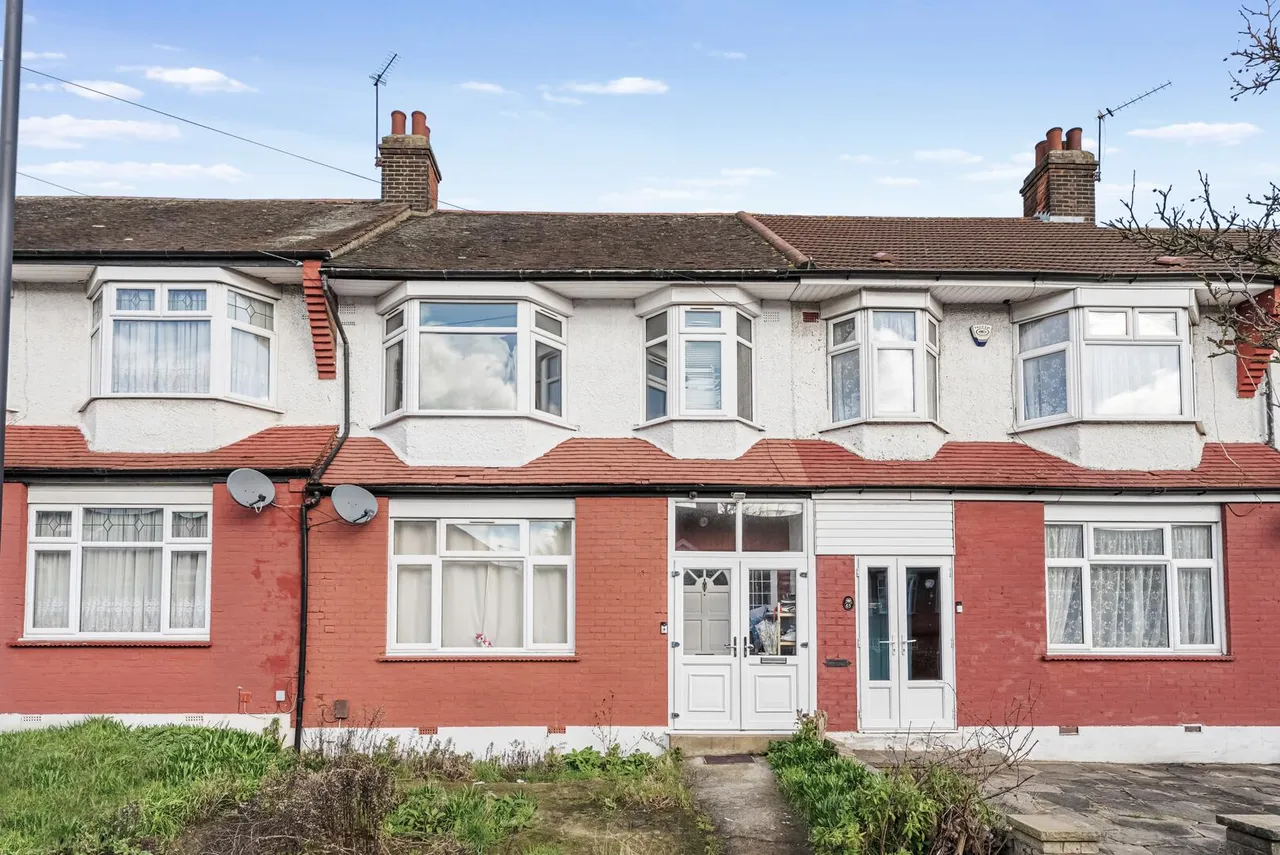Ecclesbourne Gardens, London, N13 5JD, photo 2