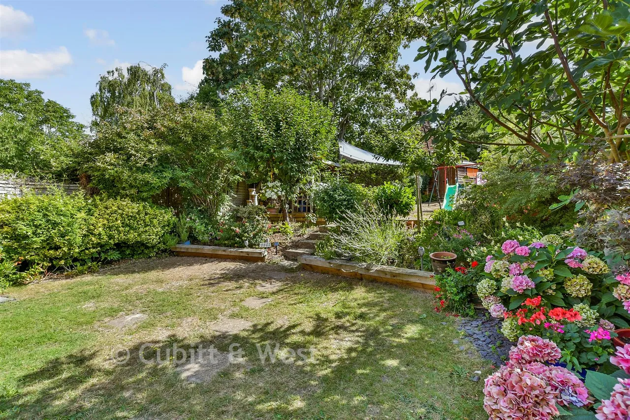 Oveton Way, Bookham, KT23, photo 12