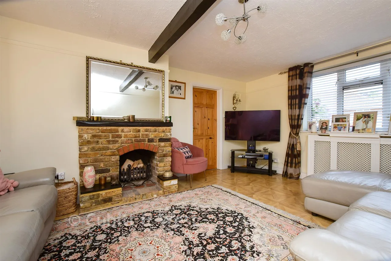 Oveton Way, Bookham, KT23, photo 5