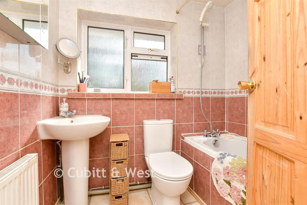 Oveton Way, Bookham, KT23, photo 10