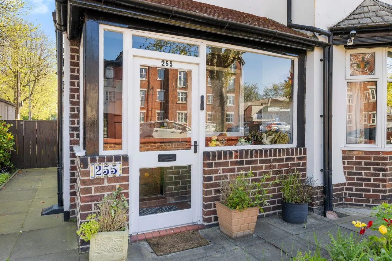 Wilderspool Causeway, Warrington, Warrington, WA4 6QL, photo 19