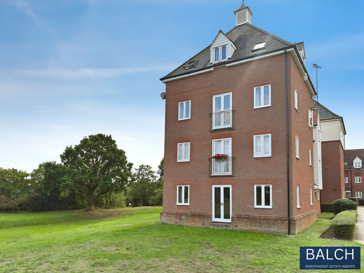 1 bed flat to rent, Melba Court, Writtle, CM1