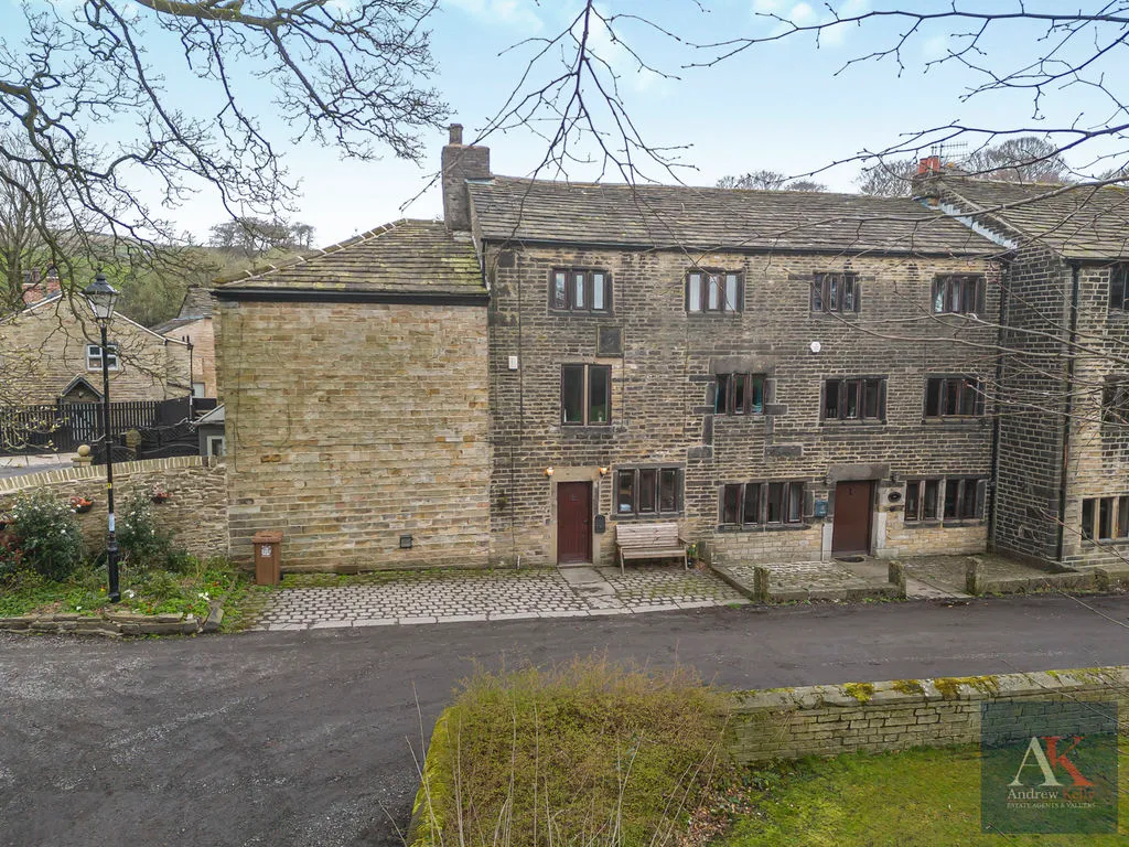 3 bed house for sale — Town House Road, Littleborough OL15 9JX