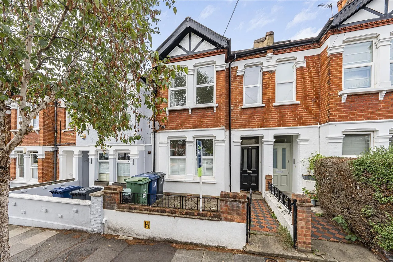 2 bed flat for sale, Berrymead Gardens, Acton, W3
