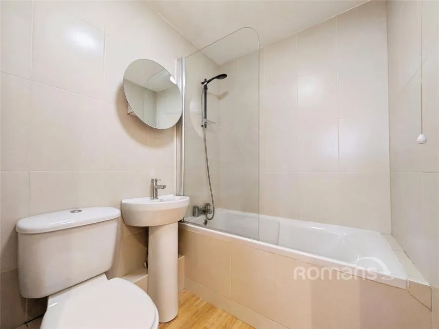 Fleetham Gardens, Lower Earley, RG6, photo 9