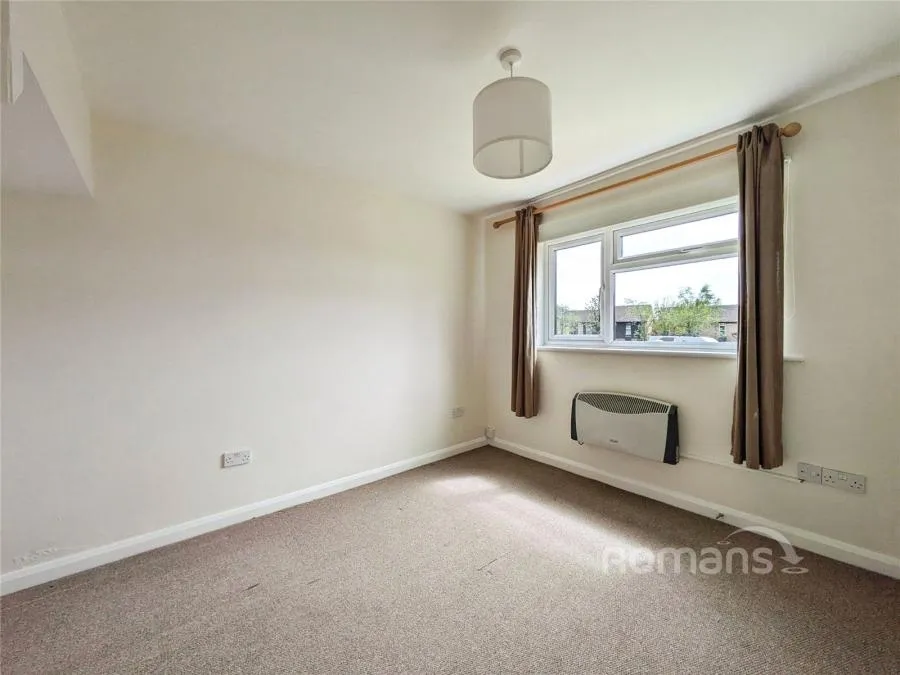 Fleetham Gardens, Lower Earley, RG6, photo 6