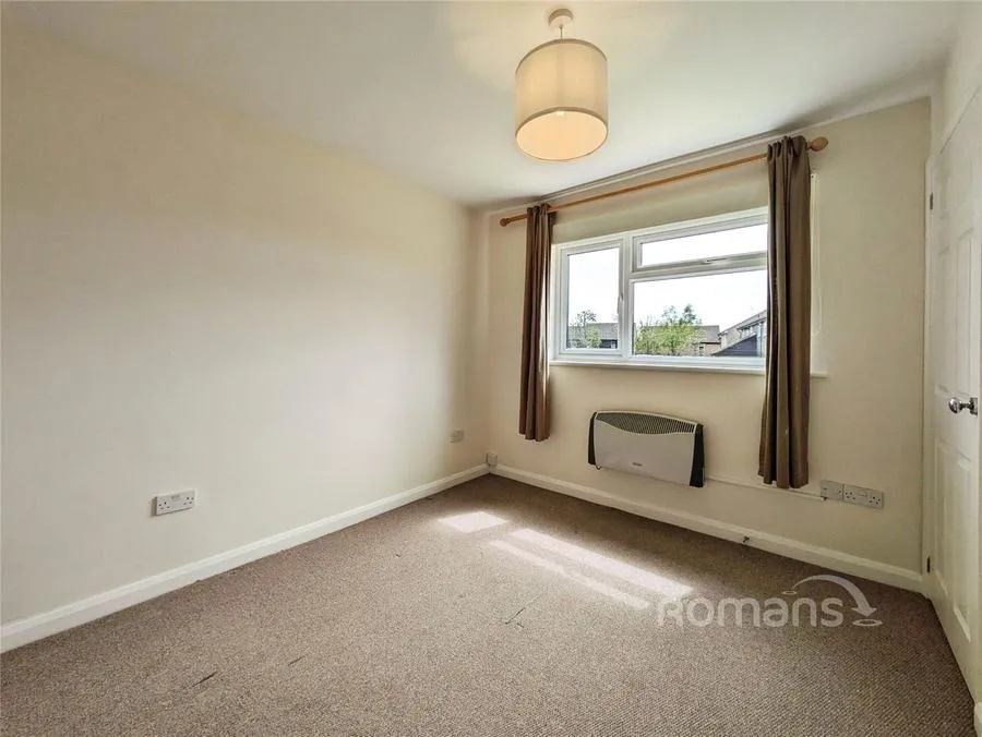 Fleetham Gardens, Lower Earley, RG6, photo 10