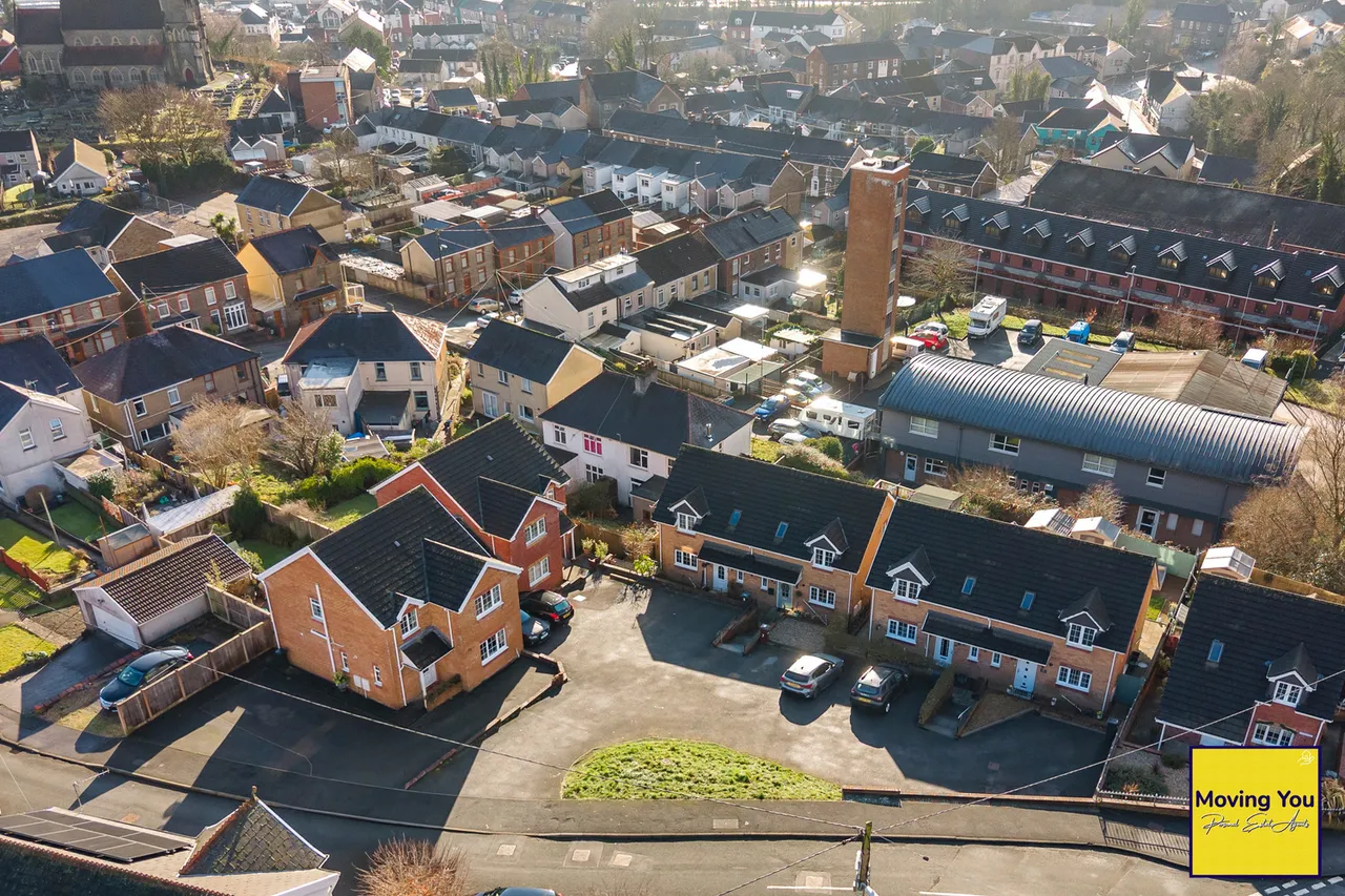 3 bed house for sale — Hopkin Street, Swansea, SA8 4JQ