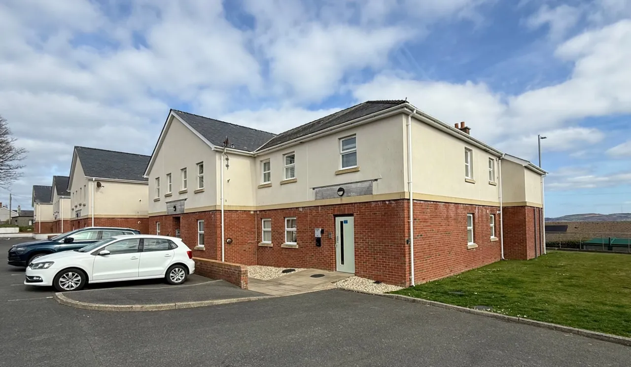Amlwch Road, Benllech, photo 15