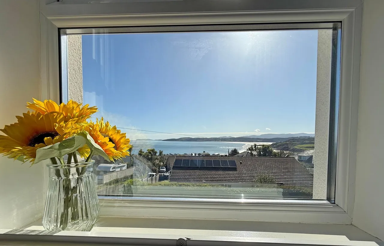 Amlwch Road, Benllech, photo 12