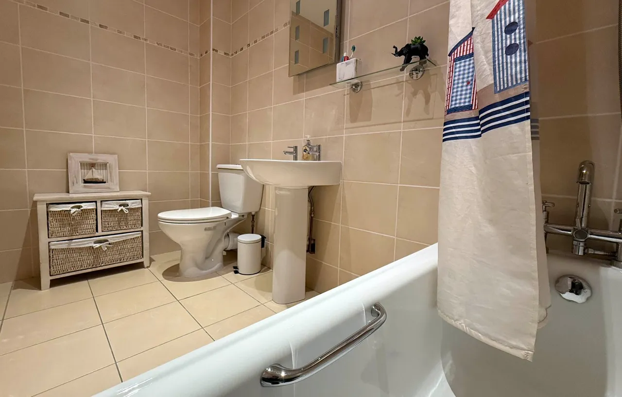 Amlwch Road, Benllech, photo 14