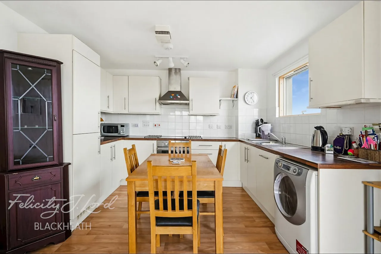 Restell Close, Blackheath, photo 13