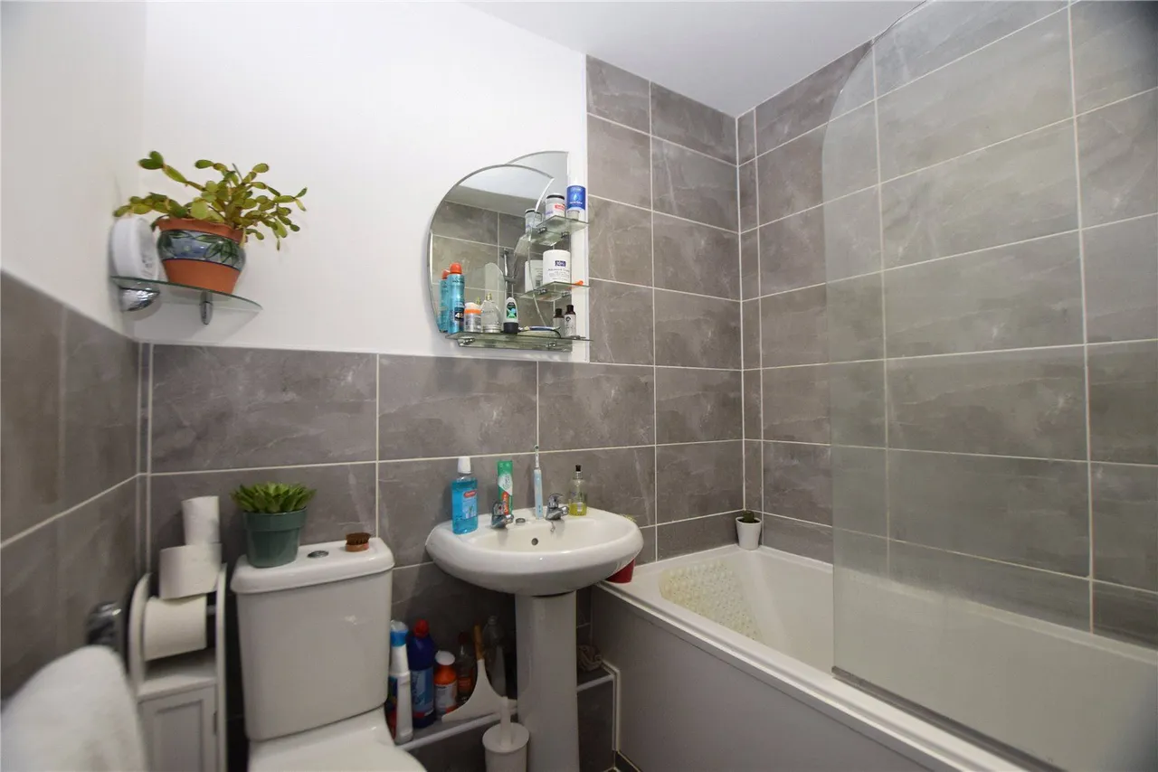 Ash Apartments, Chaloner Green, WF1, photo 7