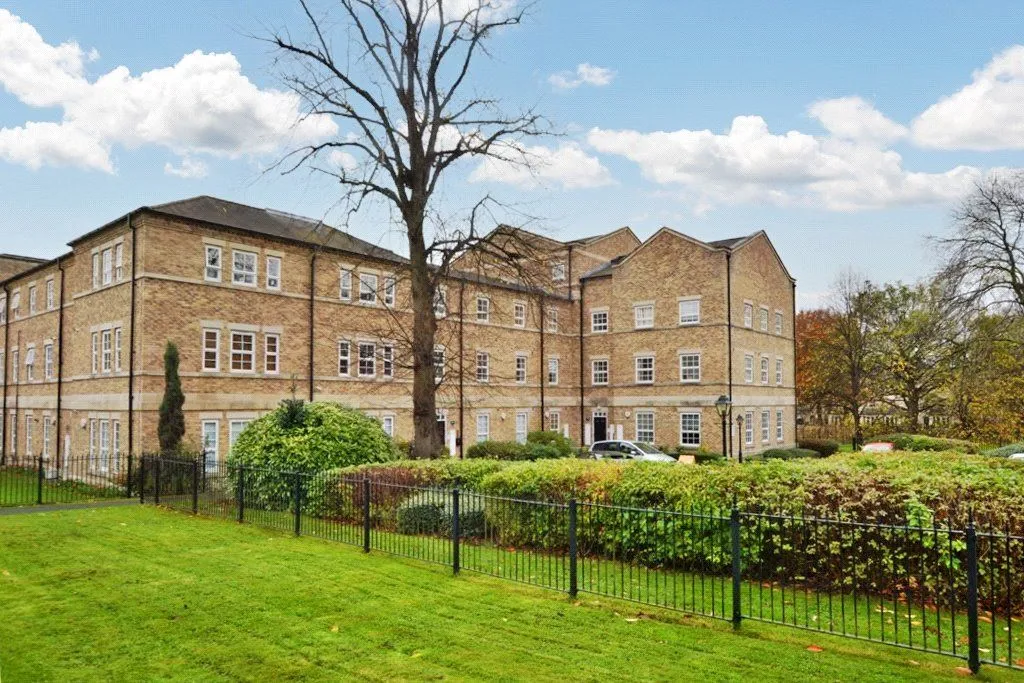 1 bed flat for sale, Ash Apartments, Chaloner Green, WF1