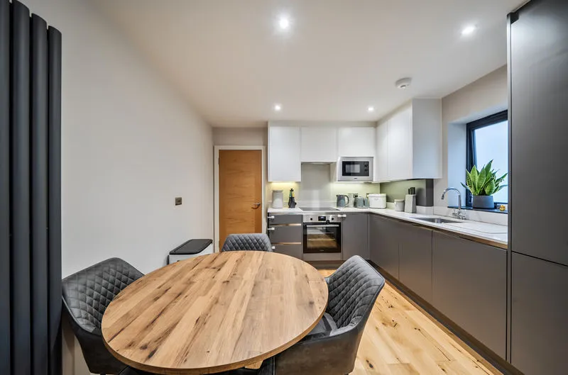 Haydn Avenue, Purley CR8 4AG, photo 4
