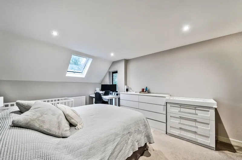 Haydn Avenue, Purley CR8 4AG, photo 8