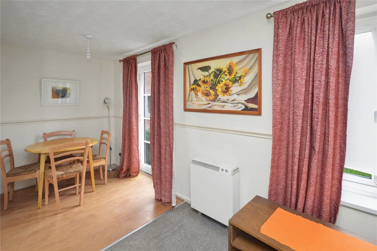 Gardeners Court, Leeds, LS10, photo 4