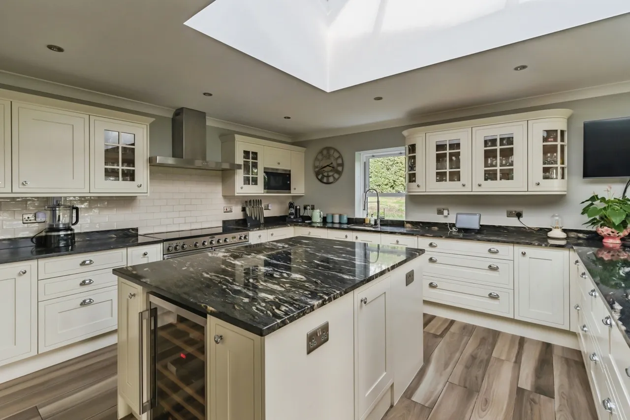 Lions Green, TN21, photo 9