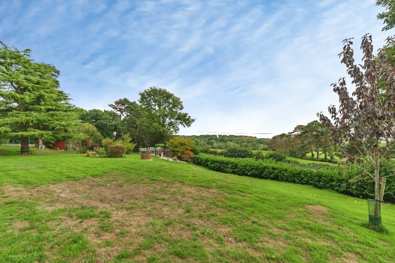 Lions Green, TN21, photo 23