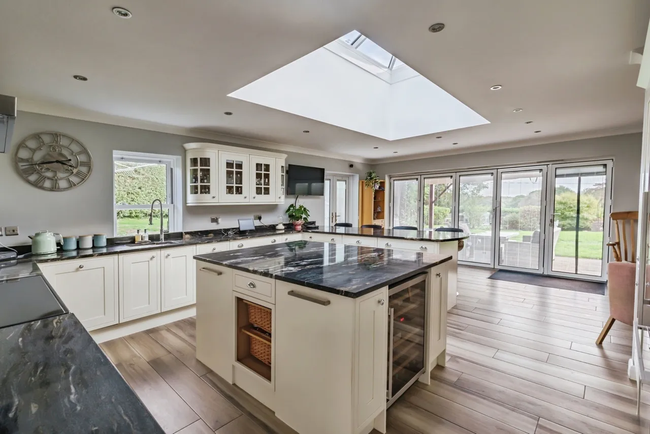 Lions Green, TN21, photo 10